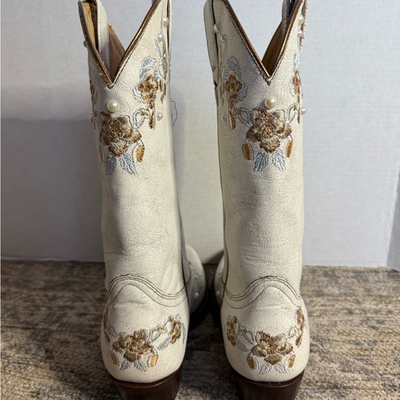 Shyanne Byrdie Crack Embroidered Western Boots - Picture 13 of 13